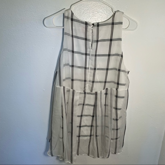 Vince Camuto Sleeveless Swing Blouse Window Pane Plaid - Picture 9 of 12